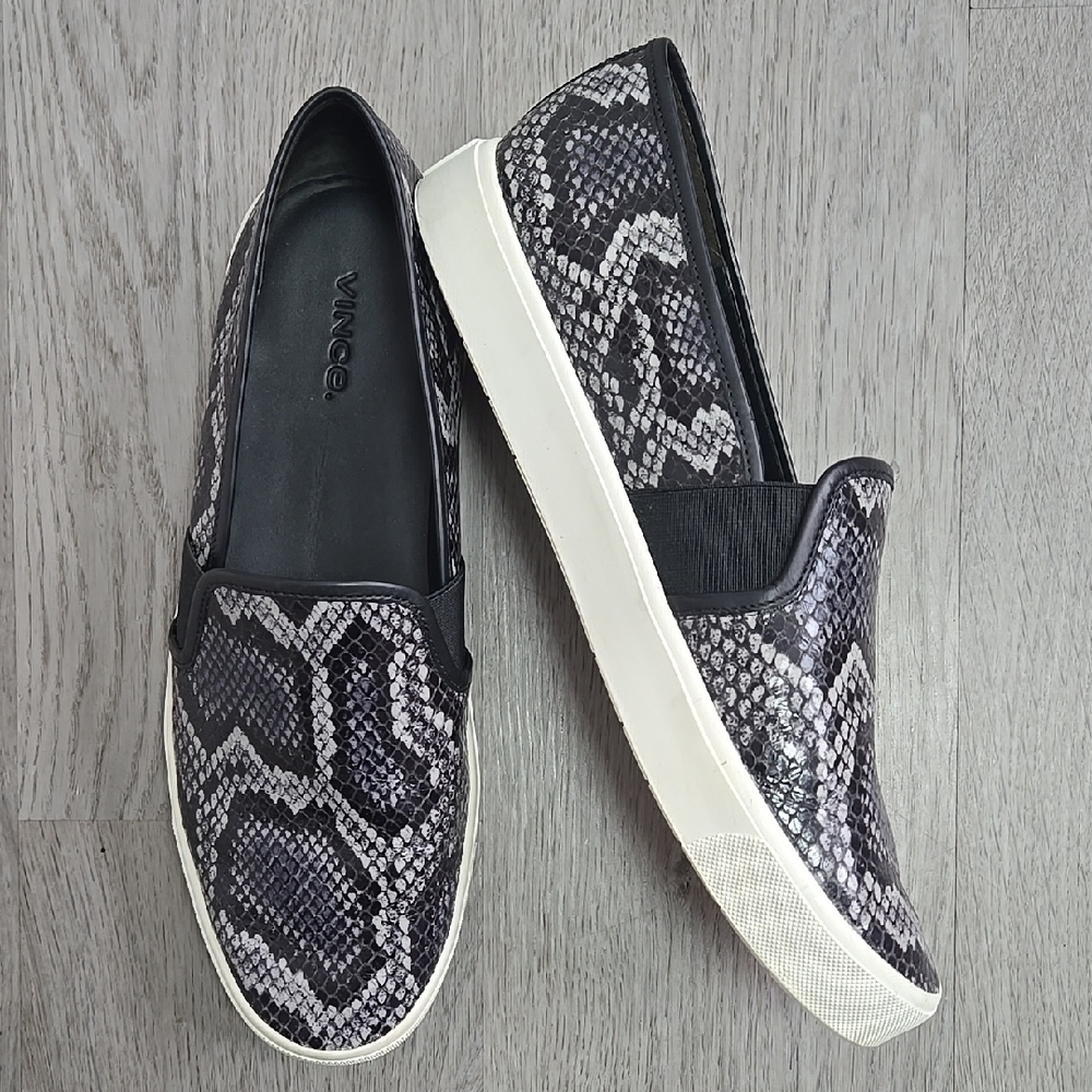 Vince. Snake-Effect Leather Sneakers Size 9